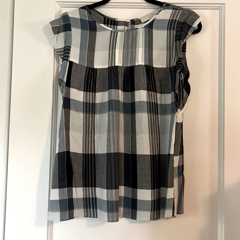 Sleeveless top from Loft